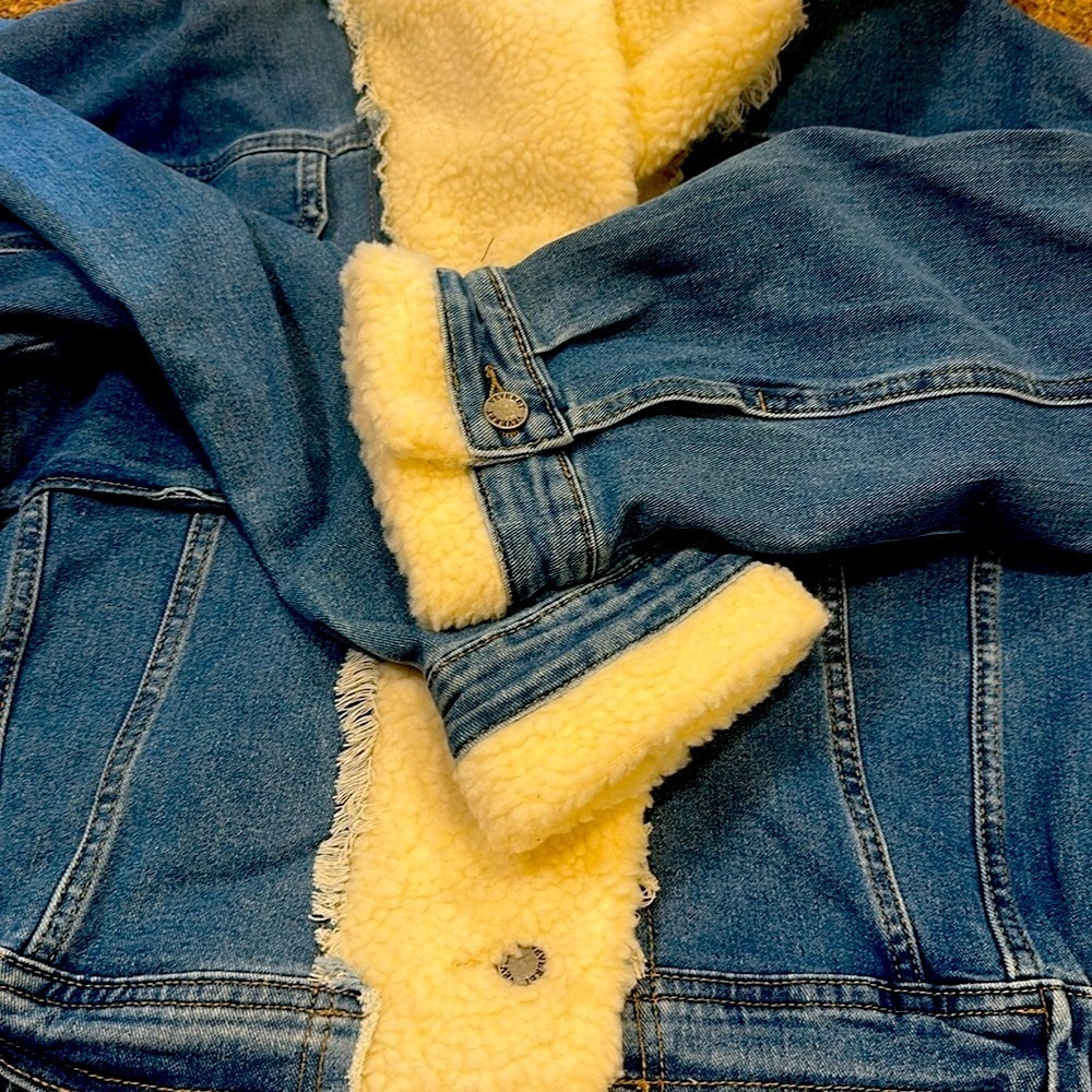 Veveret Faux Fur Hooded Denim Jacket Size Large Blue Collared Neckline Sherpa - Picture 10 of 15
